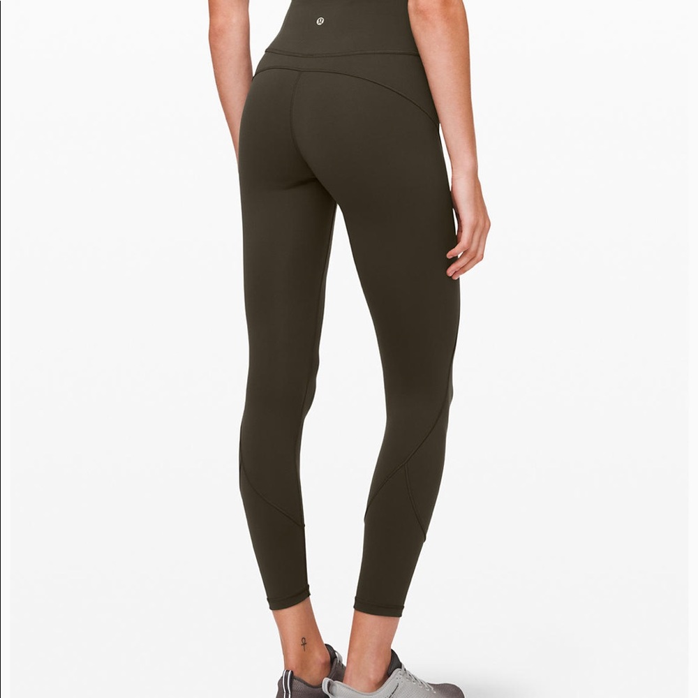 Lulu Lemon in movement tights everlux